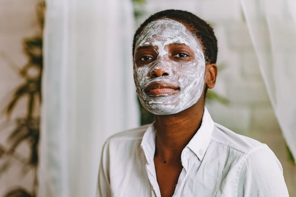 Soin de la peau noire : routine et hyperpigmentation