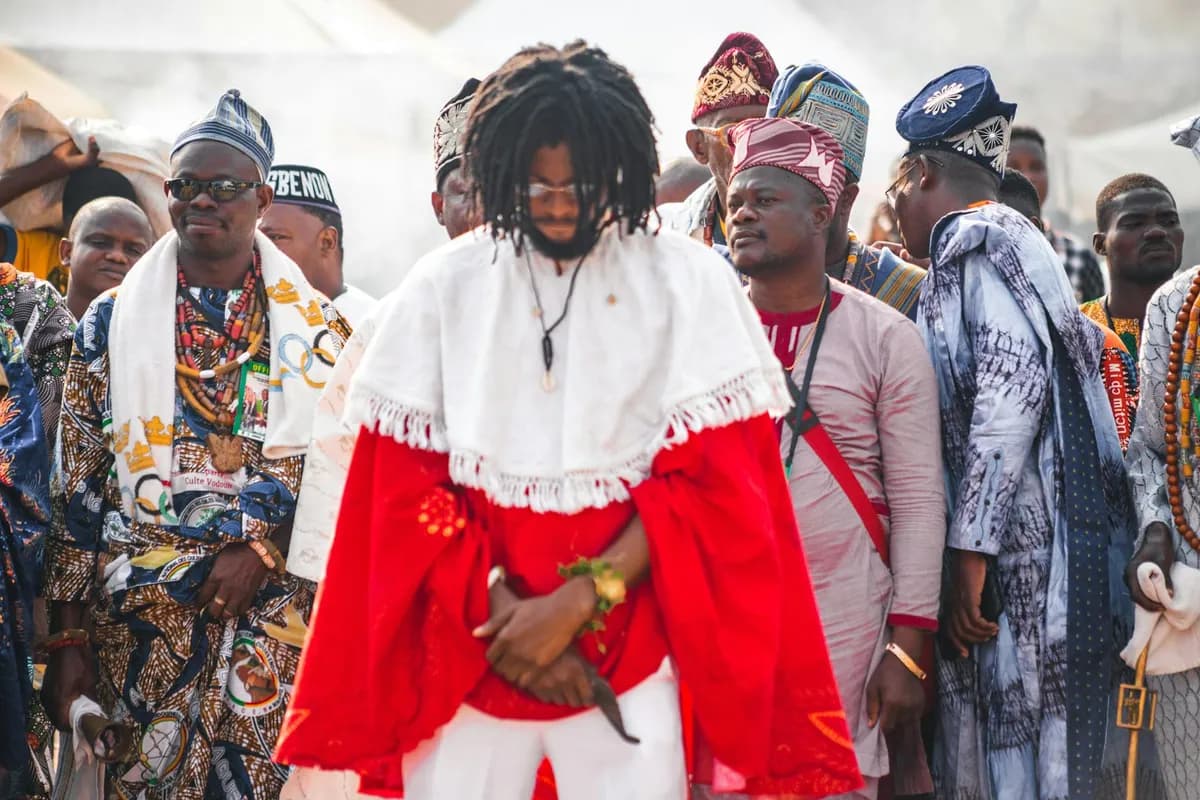Public à la Foire d'Afrique Paris — entrée principale