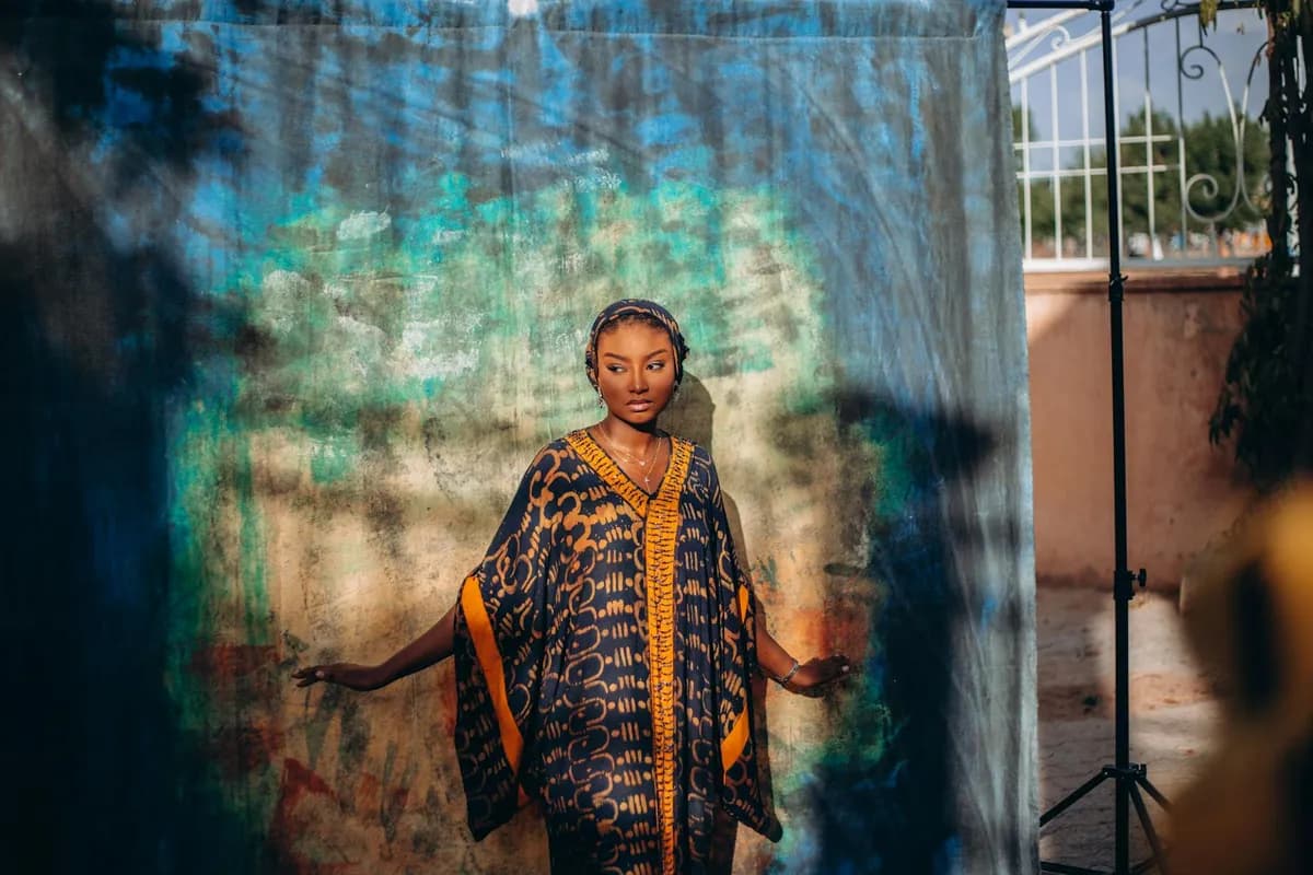 Olivia Kene : la royauté camerounaise et le Ndop à la Fashion Week Africa Paris